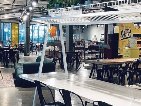 Up To Do Good Cafe op Rotterdam CS