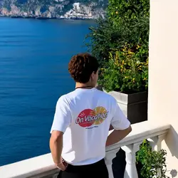 On Vacation Priceless Vibes T-Shirt Wit