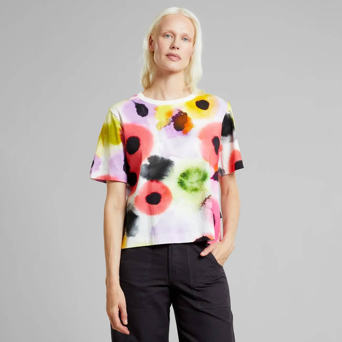 Dedicated Dedicated Vadstena Abstract Floral Multi Color