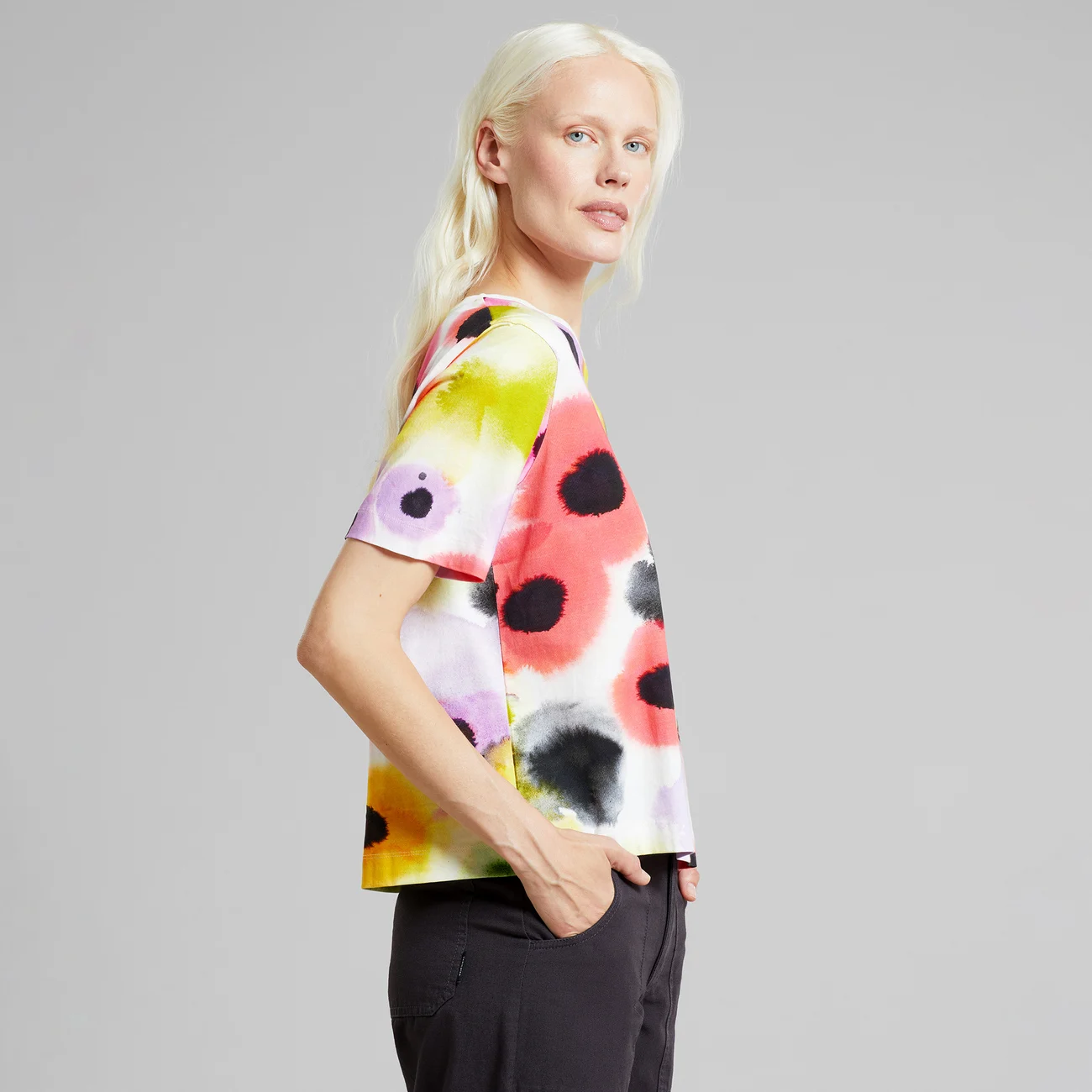 Dedicated Dedicated Vadstena Abstract Floral Multi Color