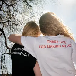 T.I.T.S. Thank God for Making Me Hot Zwart T-Shirt
