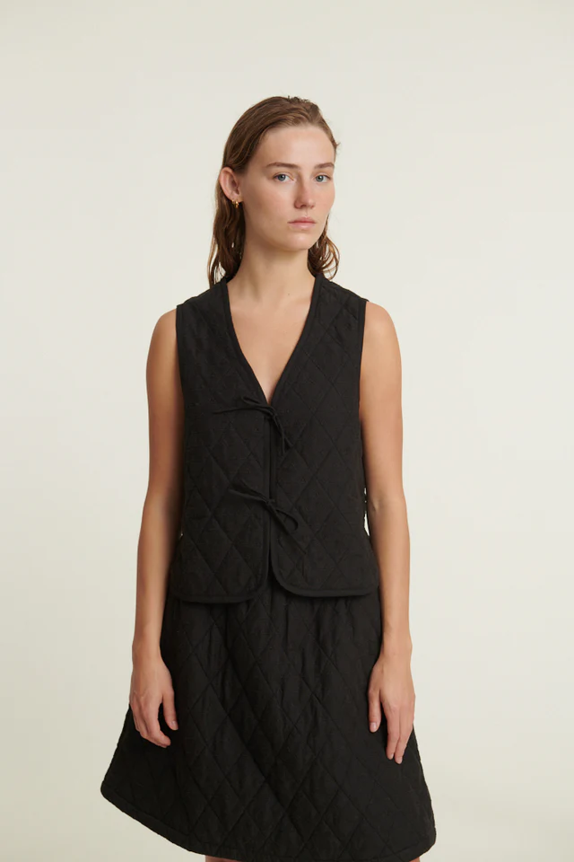 Basic Apparel Basic Apparel Hanna Vest Black
