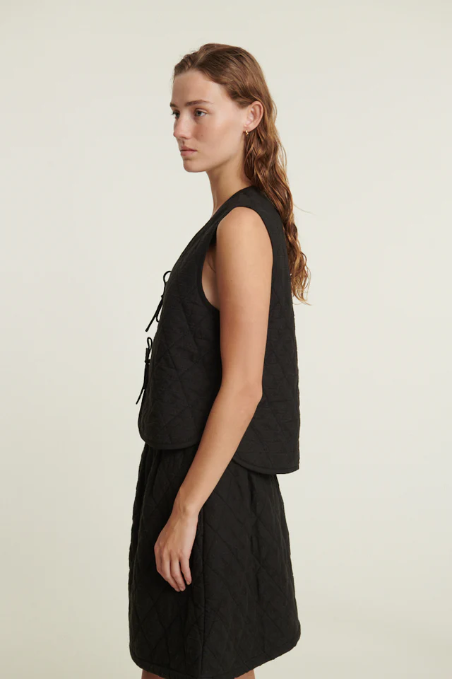 Basic Apparel Basic Apparel Hanna Vest Black