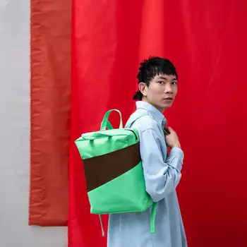 Susan Bijl The New Backpack Greenscreen & Hazel
