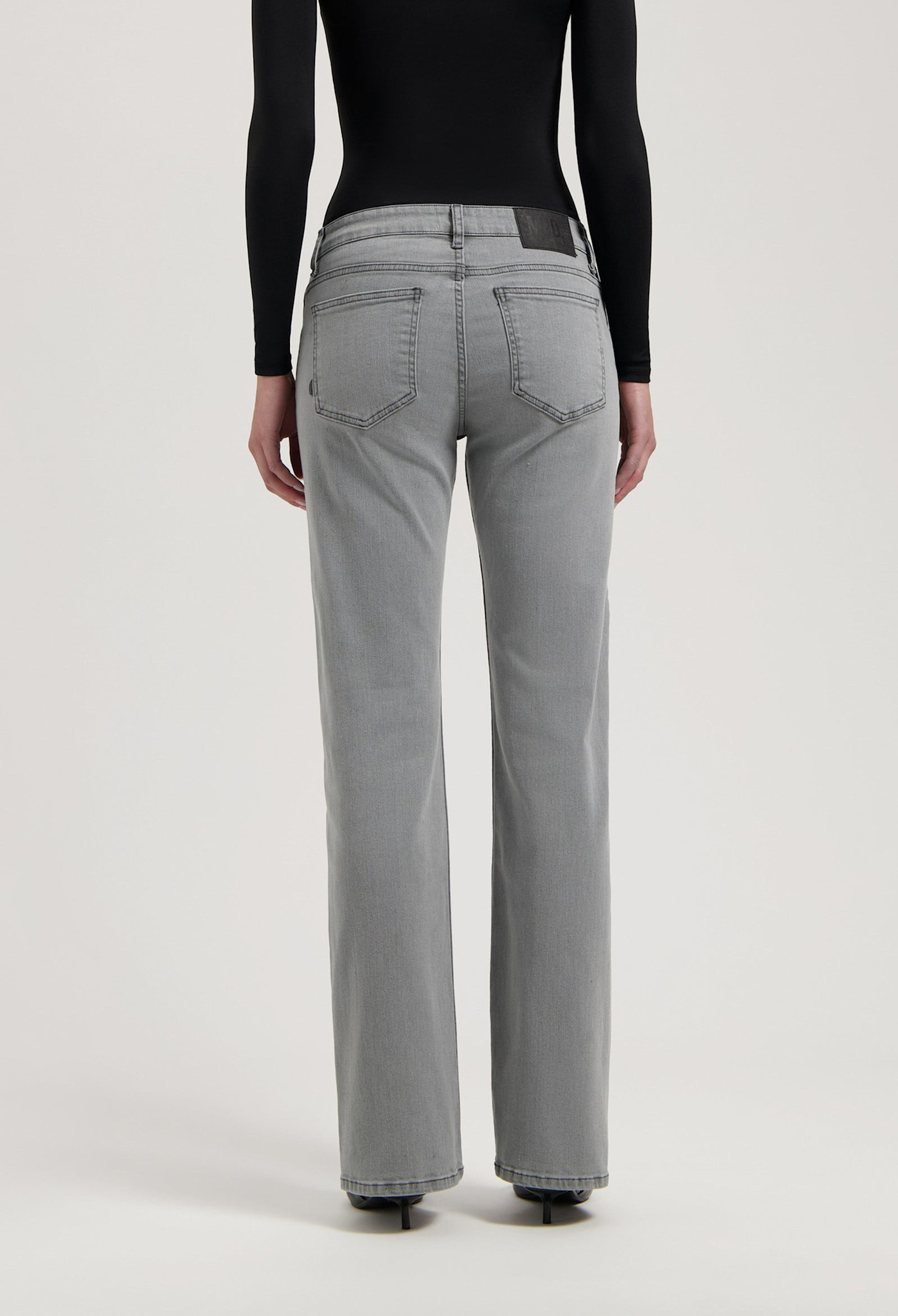 MUD Jeans MUD Jeans Carry Mid Straight Light Grey