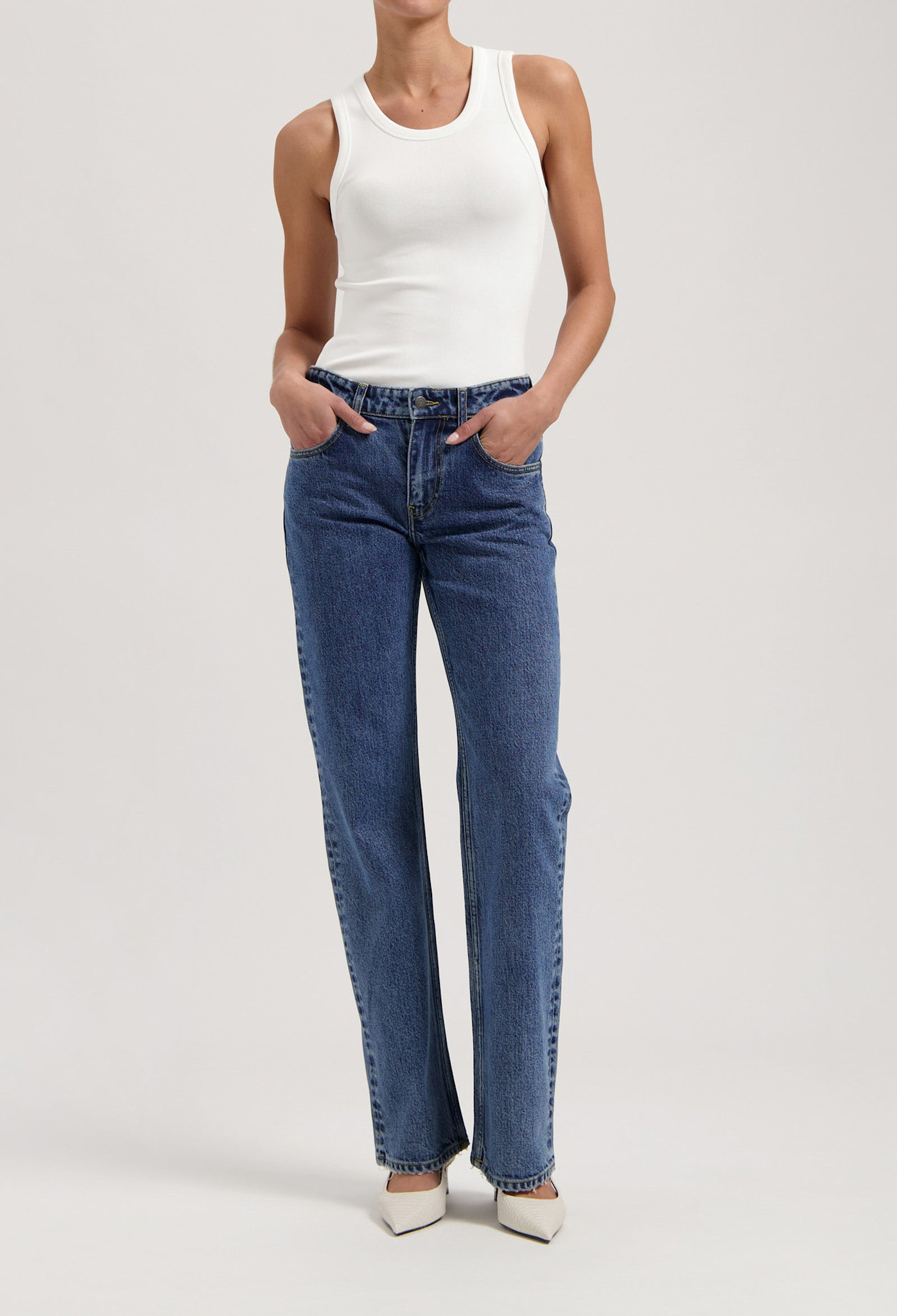 MUD Jeans MUD Jeans Carry Mid Straight Stone Vintage