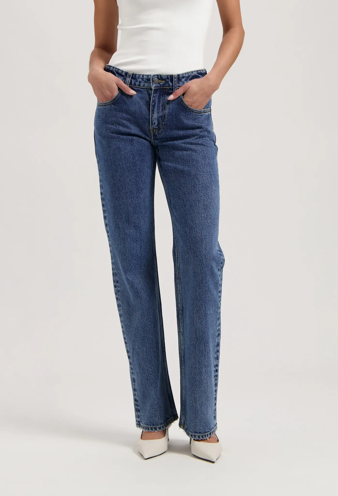 MUD Jeans MUD Jeans Carry Mid Straight Stone Vintage