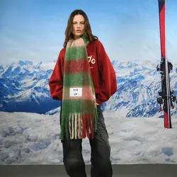 Verb To Do Scarf Rise Up