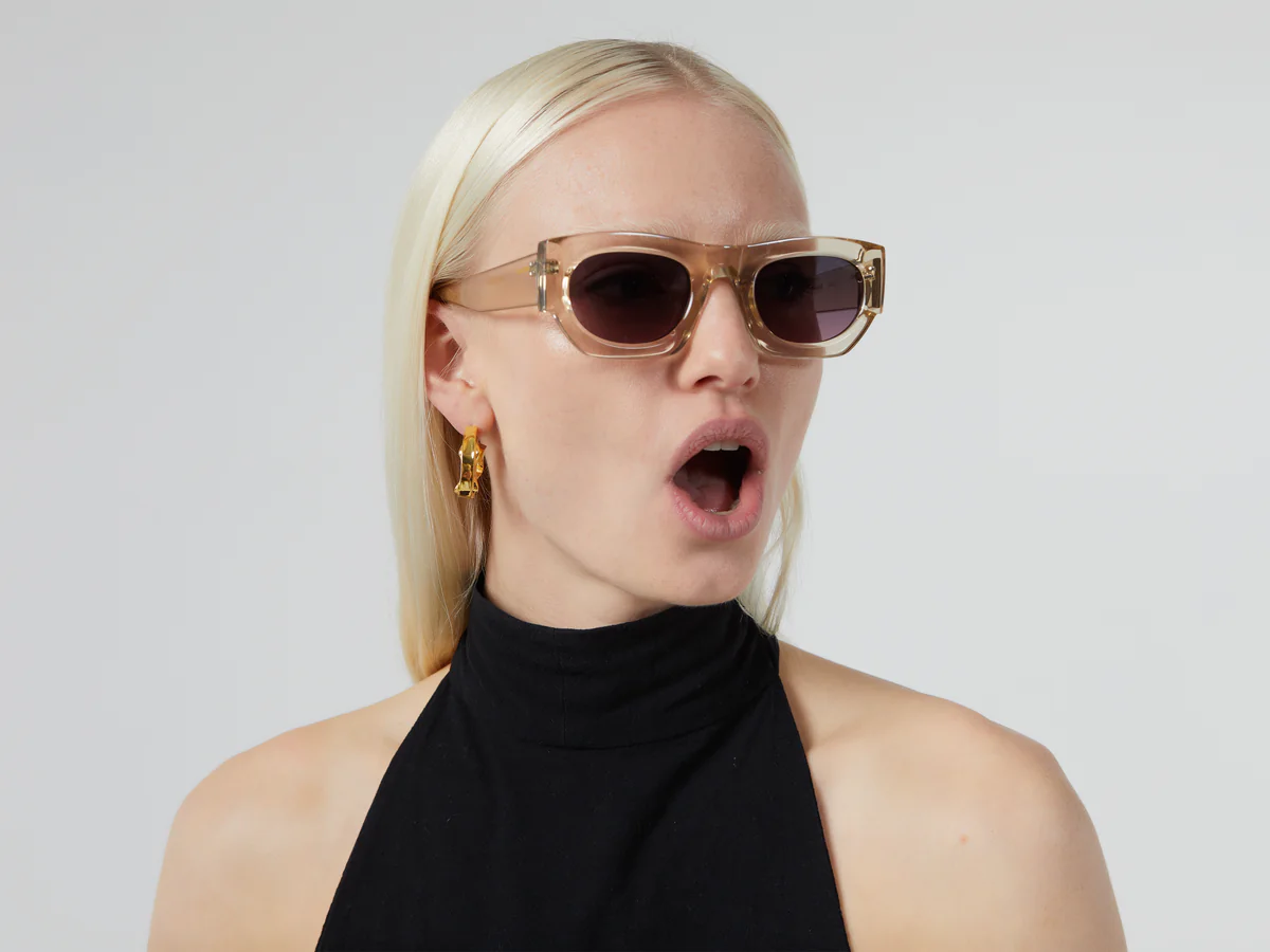 Komono Komono Zonnebril Alpha Red Sands