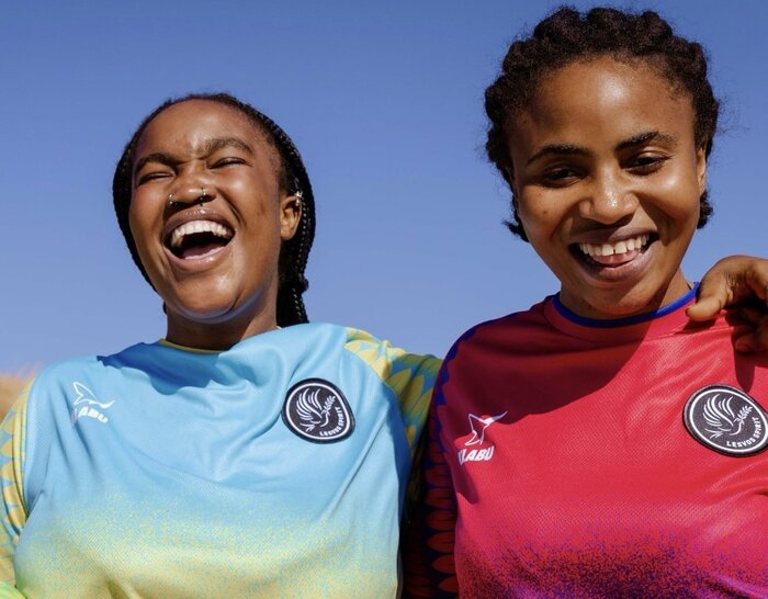 Up To Do Good doneert aan KLABU voor het nieuwe clubhuis in Suriname