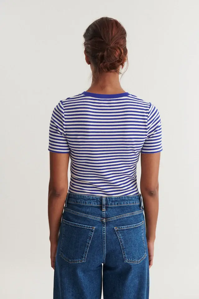 Basic Apparel Basic Apparel Ludmilla O-Neck - Sodalite Blue / Whisper White