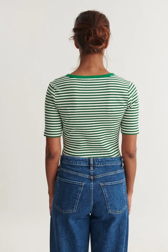 Basic Apparel Basic Apparel Ludmilla SS Stripe Granddad - Abundant Green / Whisper White