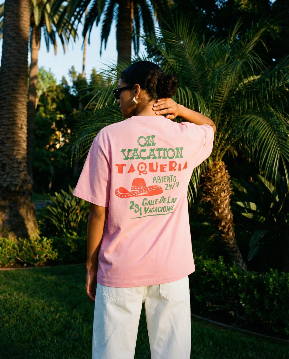 On Vacation On Vacation Taqueria T-Shirt Roze