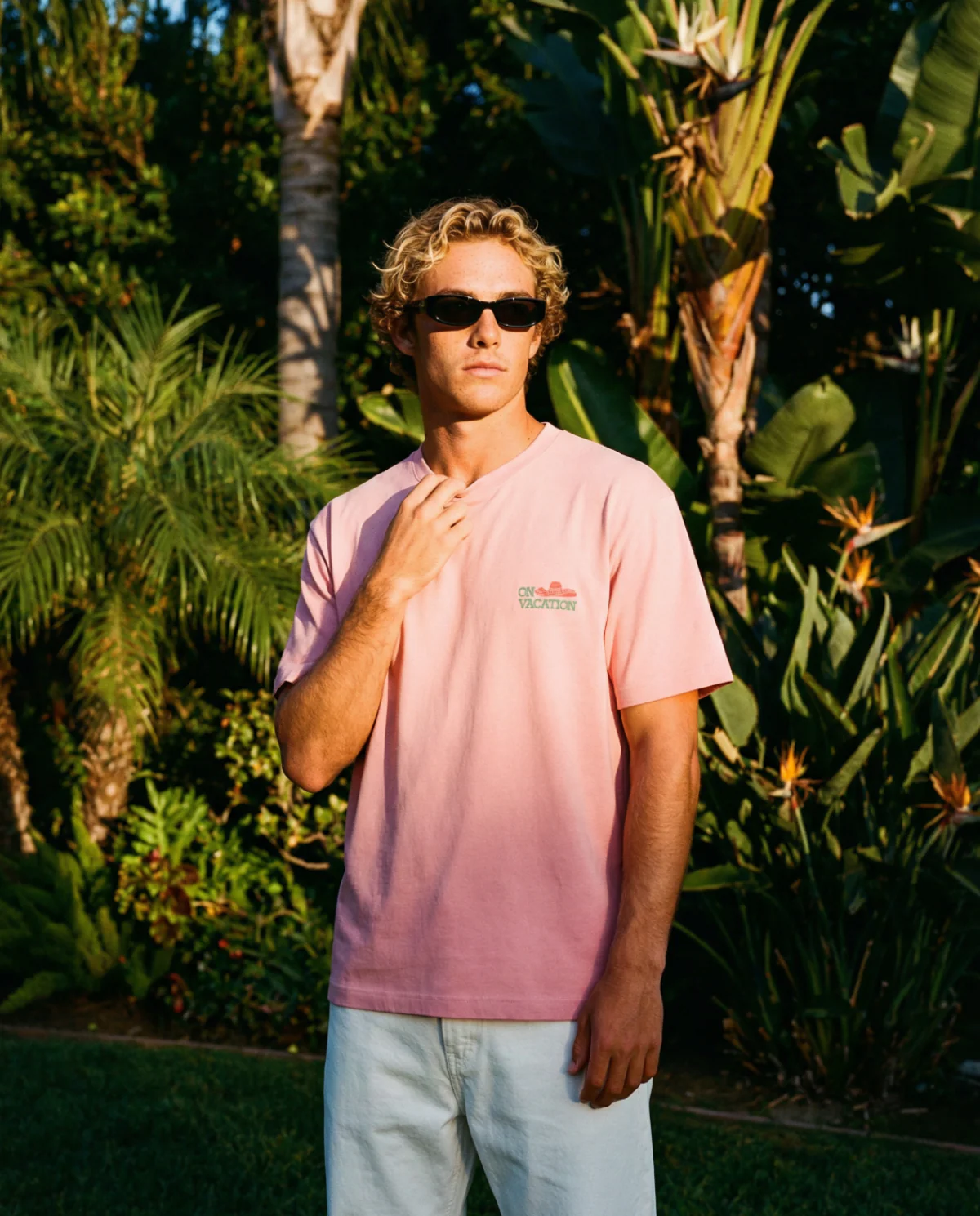 On Vacation On Vacation Taqueria T-Shirt Roze