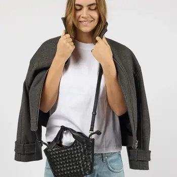 O My Bag Mara Mini Tas Woven Classic Zwart Leer