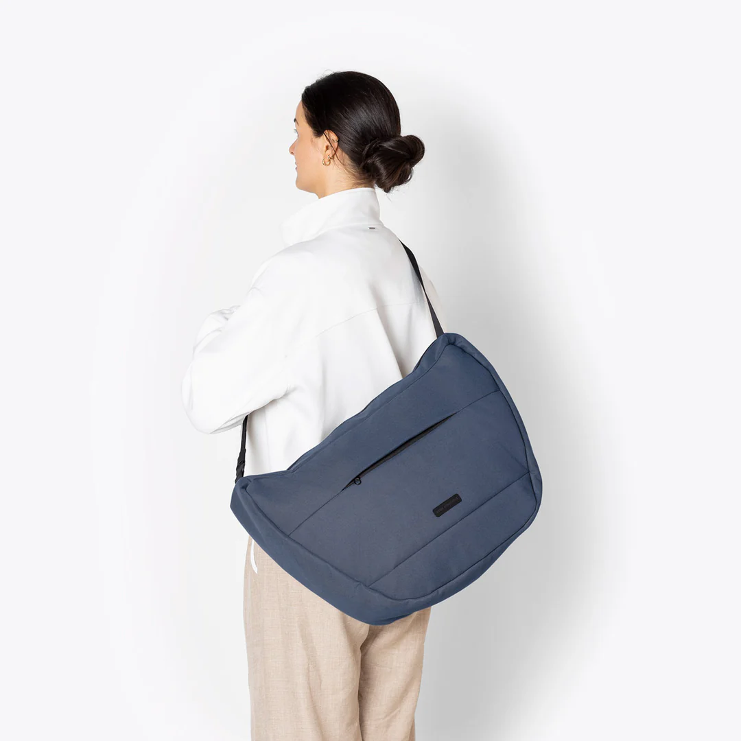 Ucon Acrobatics Ucon Acrobatics Adam Original Bag Dark Navy Medium