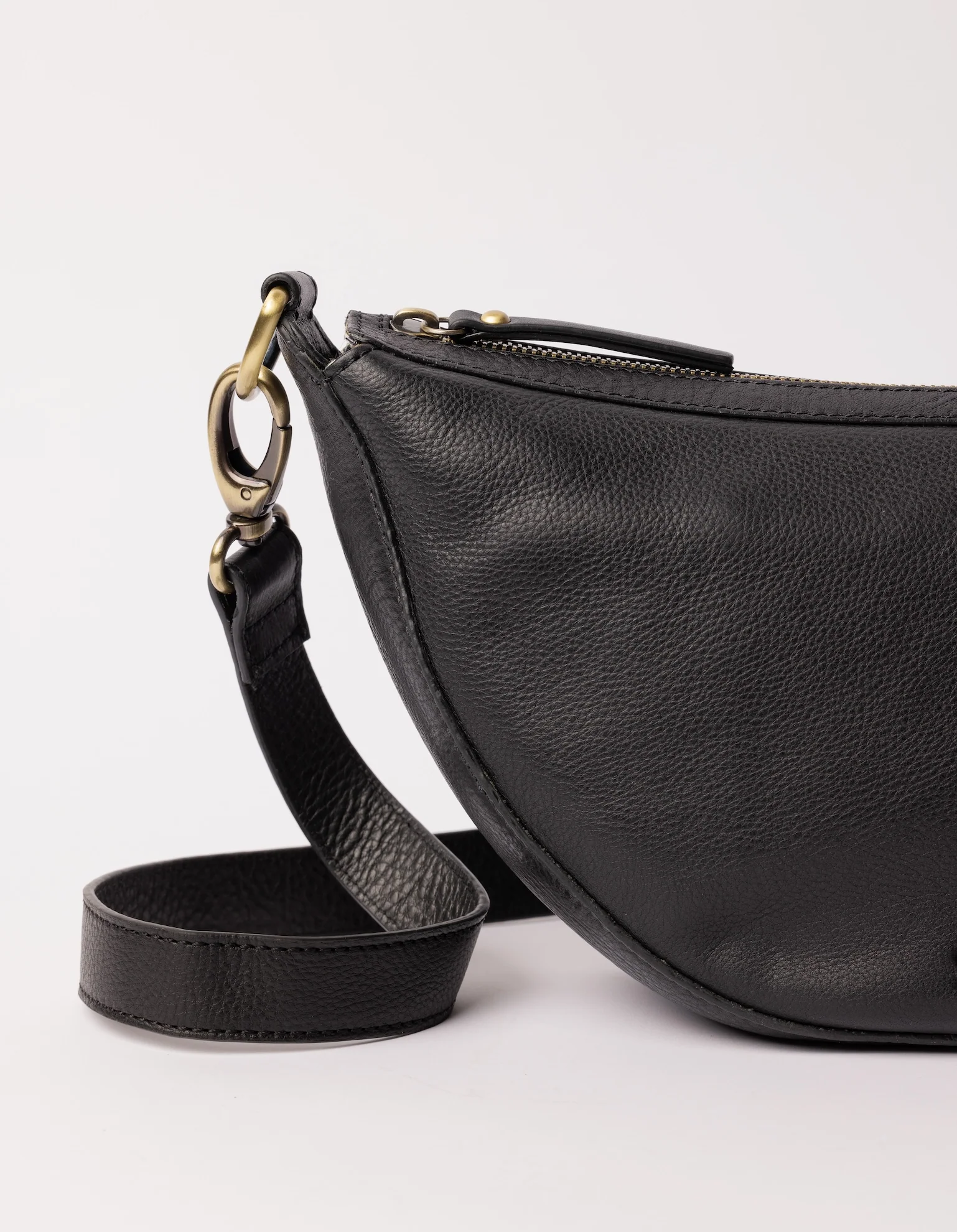 O My Bag O My Bag Leo Tas Midi Black Soft Grain Leather