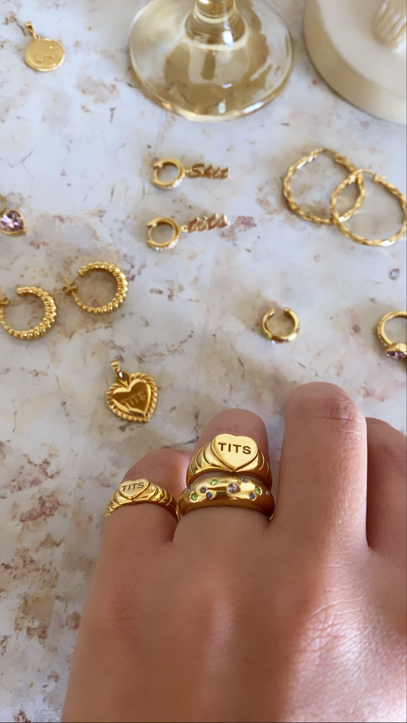 T.I.T.S. TITS Big Heart Ring Gold