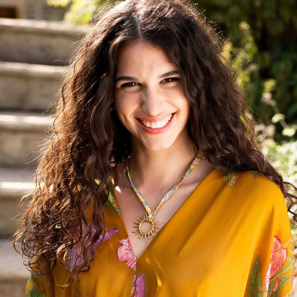 A Beautiful Story A Beautiful Story Statement Sun Sari Ketting Messing