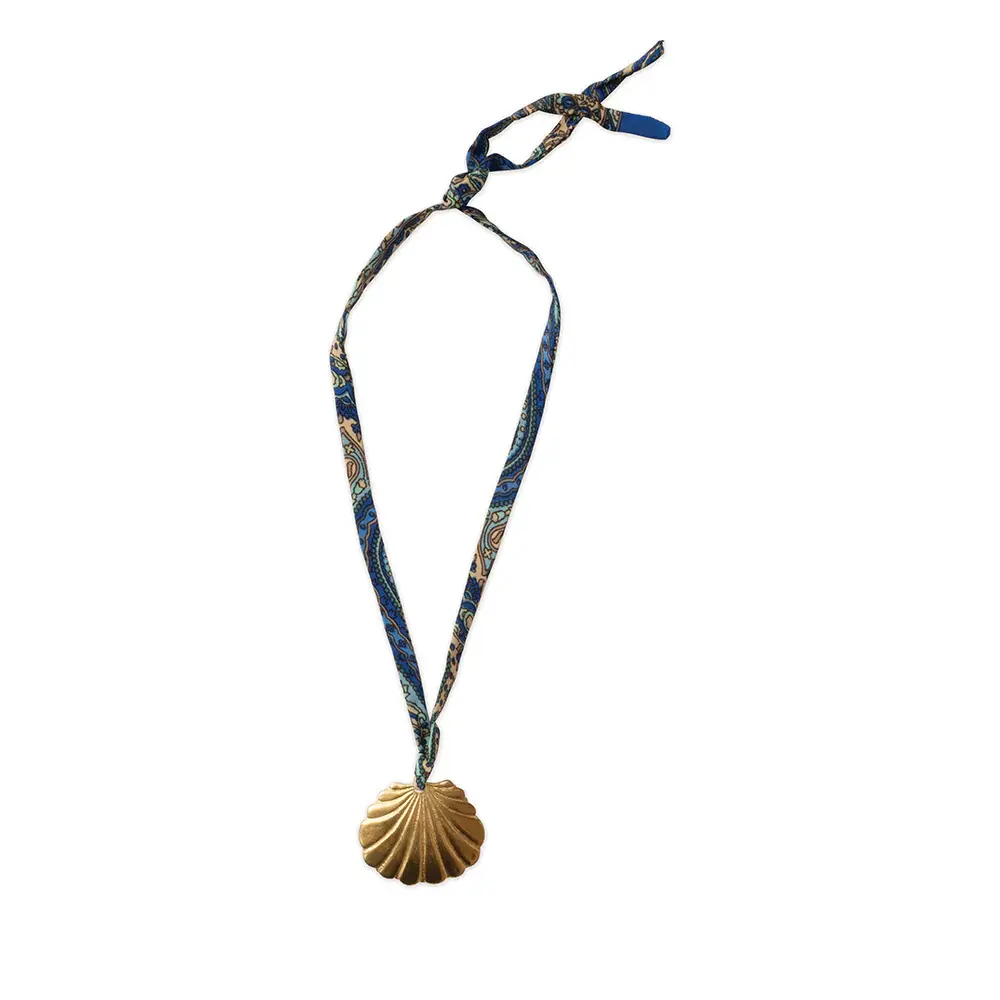 A Beautiful Story A Beautiful Story Statement Shell Sari Ketting Messing