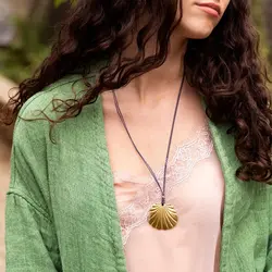 A Beautiful Story Statement Shell Cord Ketting Messing