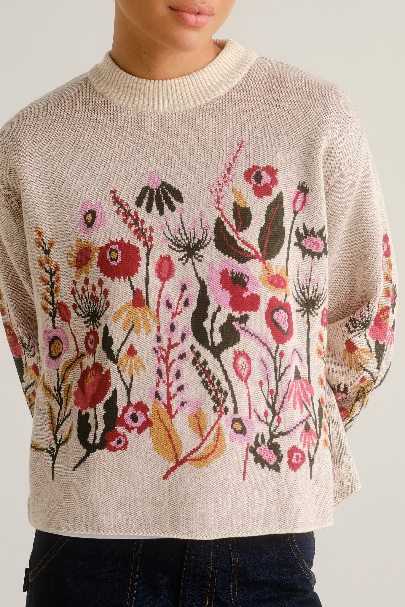 Dedicated Dedicated Sweater Limhamn Folk Flower Vanilla White