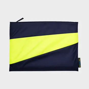 Susan Bijl The New Protectable Water & Flo Yellow 13-inch