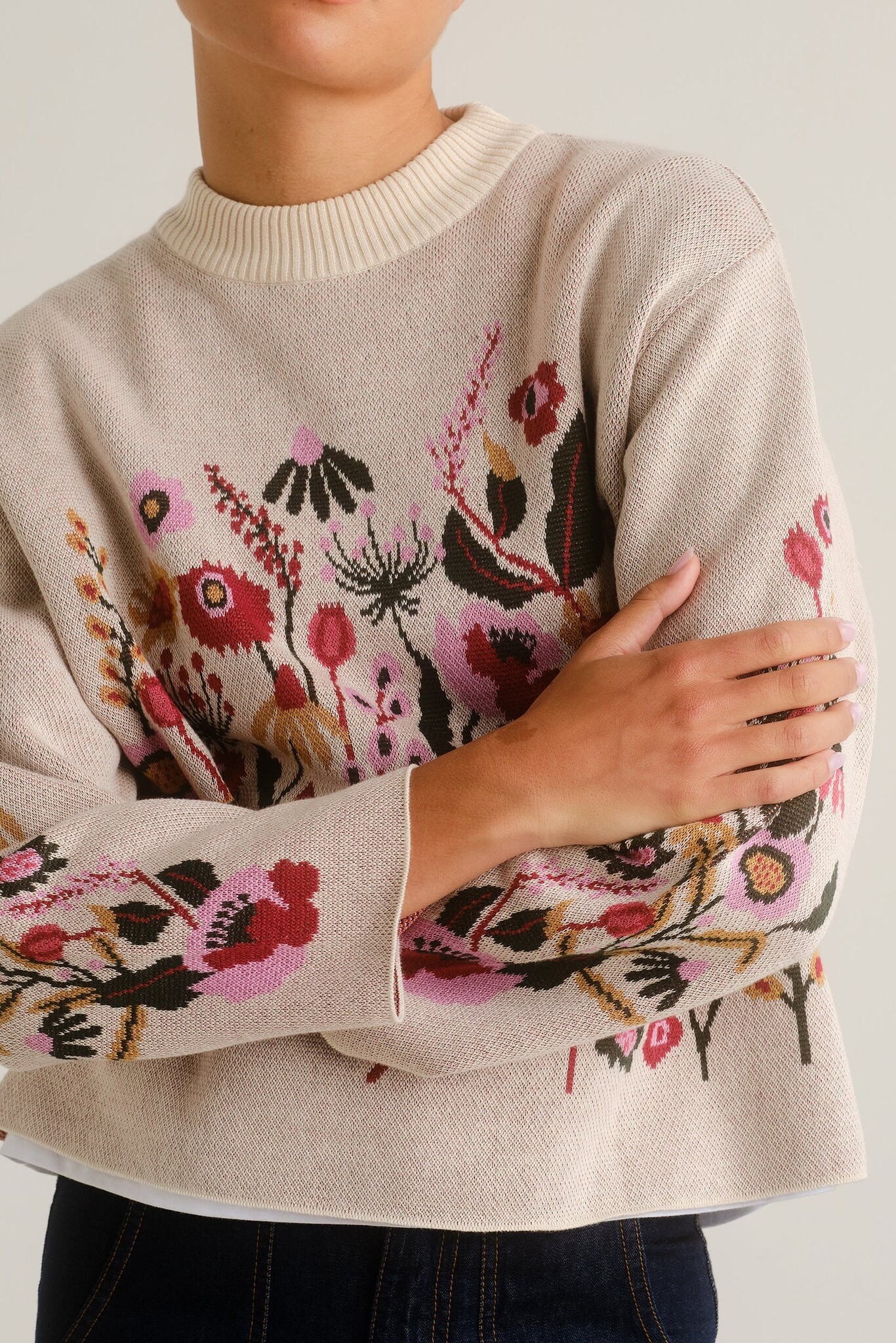 Dedicated Dedicated Sweater Limhamn Folk Flower Vanilla White