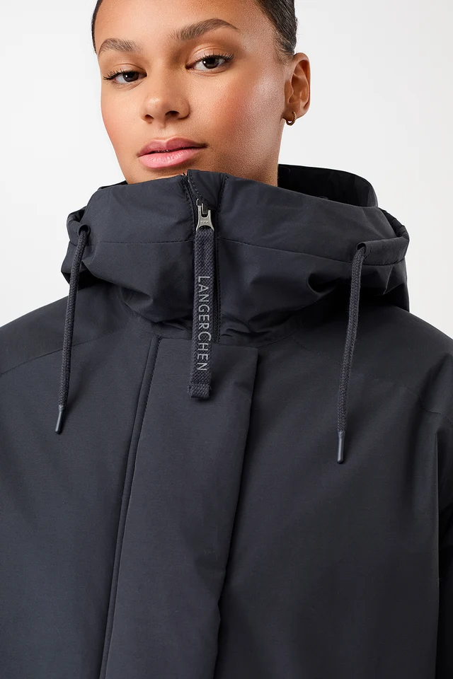Langerchen Langerchen  Quilted Short Parka in a Loose Fit Navy