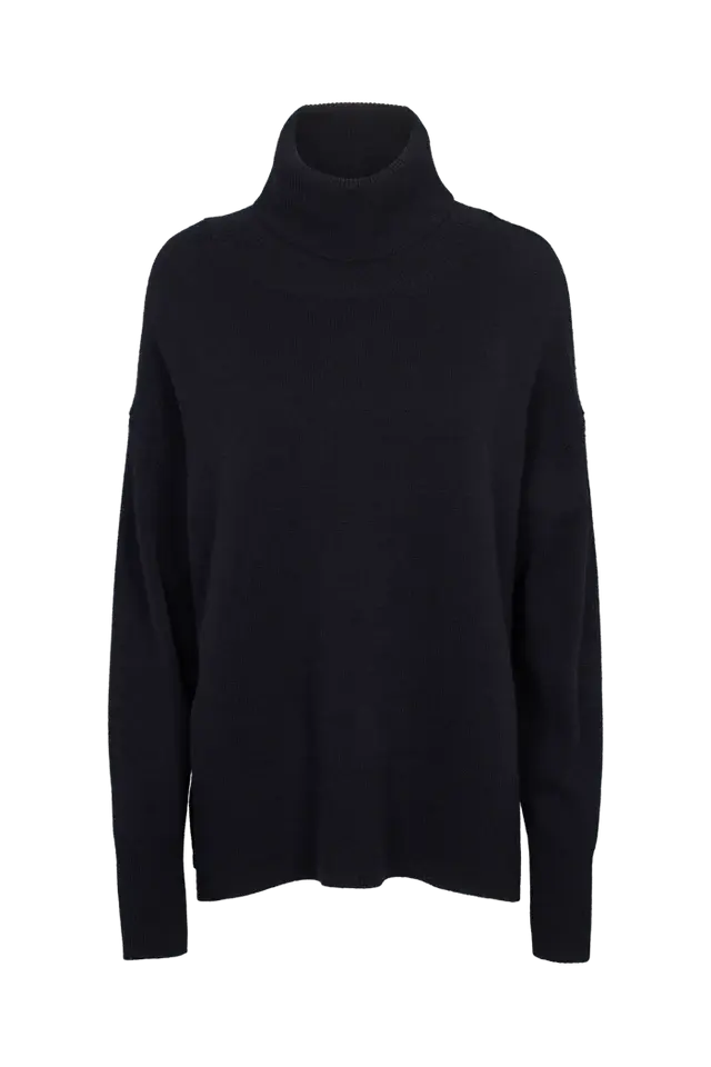 Basic Apparel Basic Apparel Liz T-Neck Navy