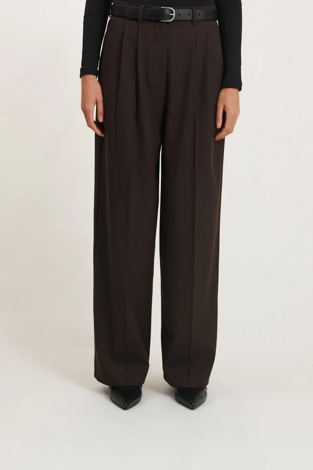 Basic Apparel Basic Apparel Marjo Pants Chocolate Torte