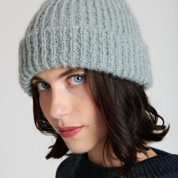 The Knitwit Stable Beanie Angstel