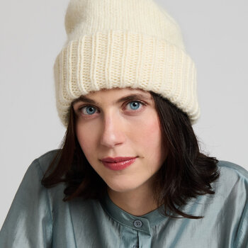 The Knitwit Stable Beanie Gein