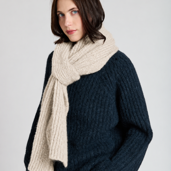 The Knitwit Stable Does Scarf