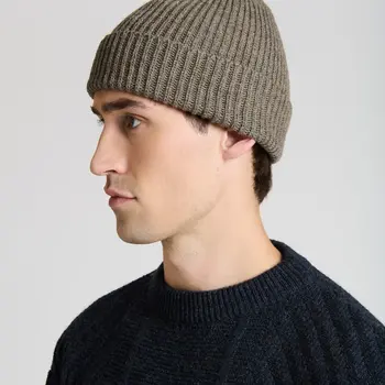 The Knitwit Stable Beanie Gaasp
