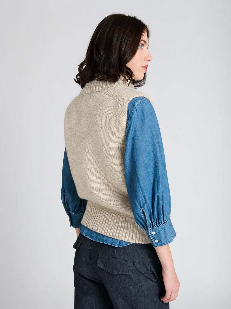 The Knitwit Stable The Knitwit Stable Vest Riet Beige Melange