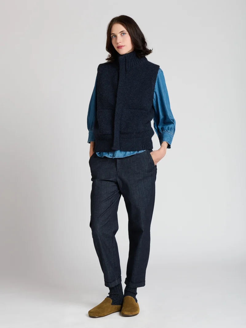 The Knitwit Stable The Knitwit Stable Vest Riet Dark Blue Melange