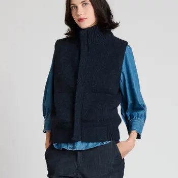 The Knitwit Stable Vest Riet Dark Blue Melange