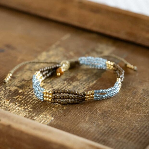 A Beautiful Story A Beautiful Story Harmonious Tiger Eye Armband Gold