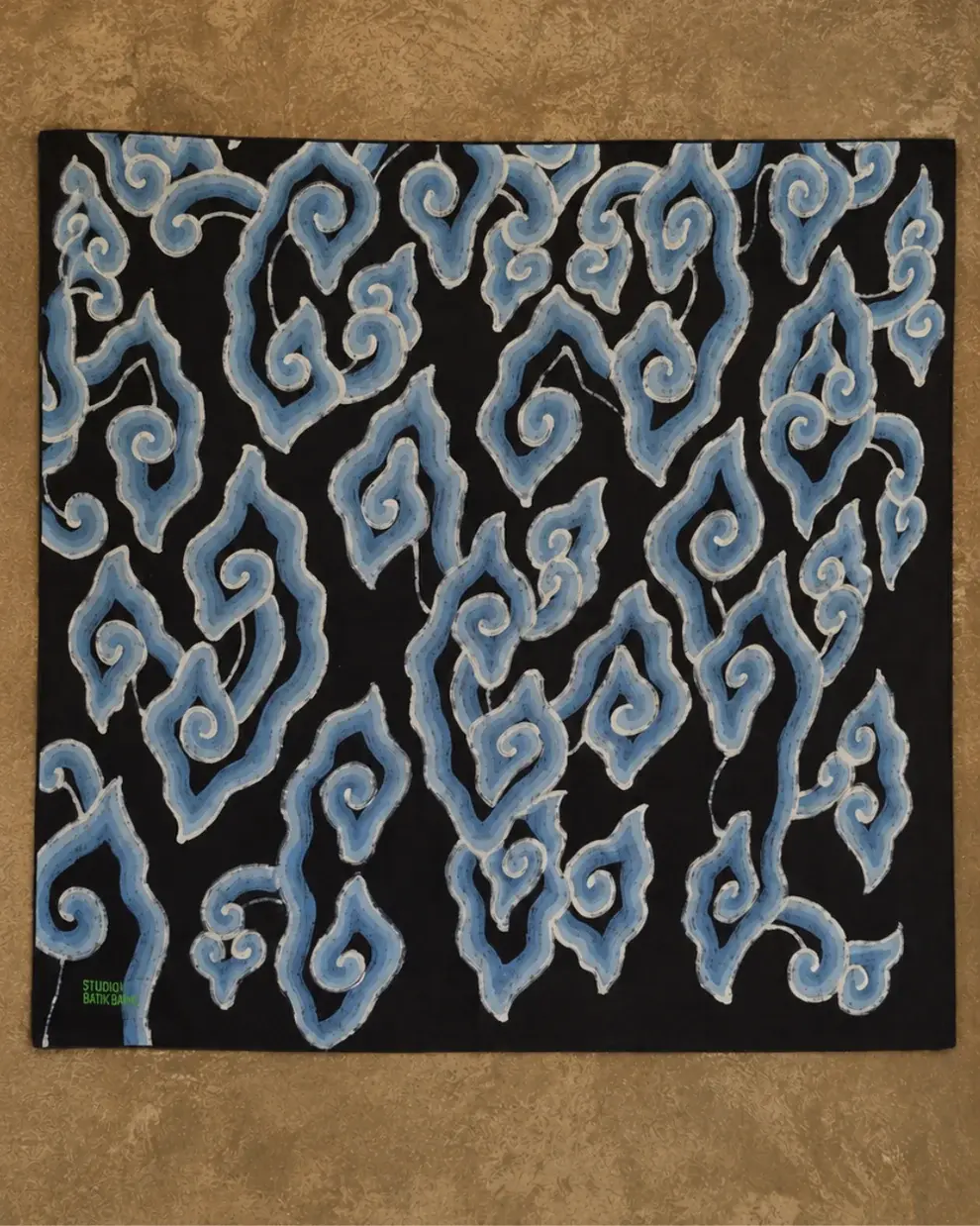 STUDIO BATIK BATIK Studio Batik Batik Bandana Mega Mendung