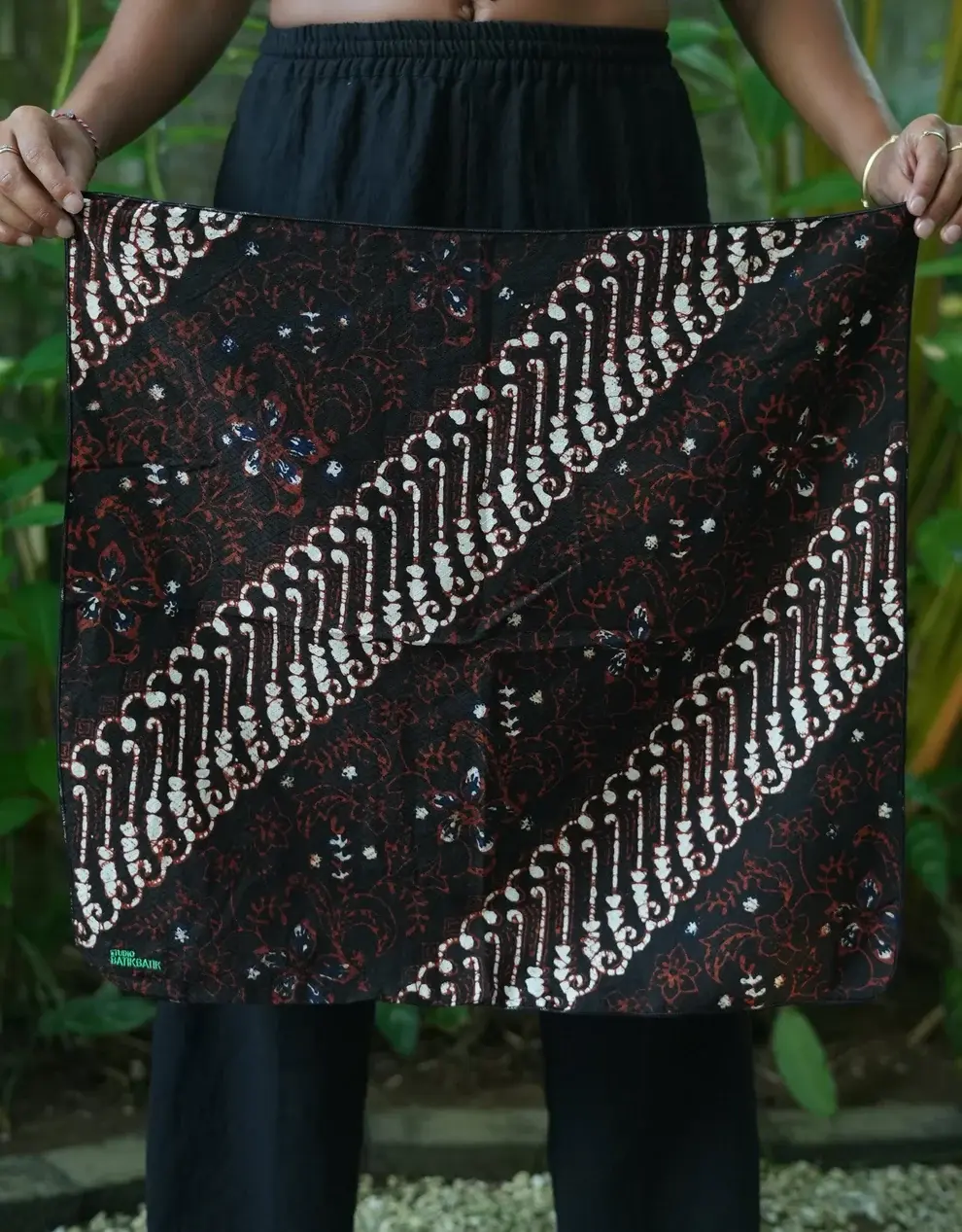 STUDIO BATIK BATIK Studio Batik Batik Bandana Cokelat