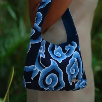STUDIO BATIK BATIK Mini Bag Mega Mendung