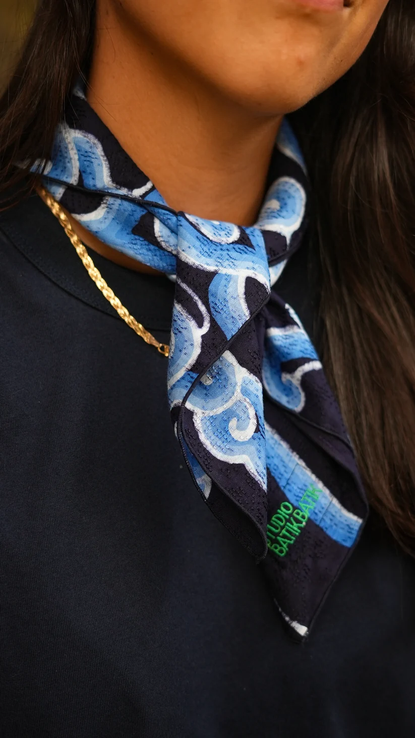 STUDIO BATIK BATIK Studio Batik Batik Bandana Mega Mendung