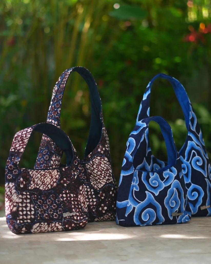 STUDIO BATIK BATIK Studio Batik Batik Joy Bag Mega Mendung Blue