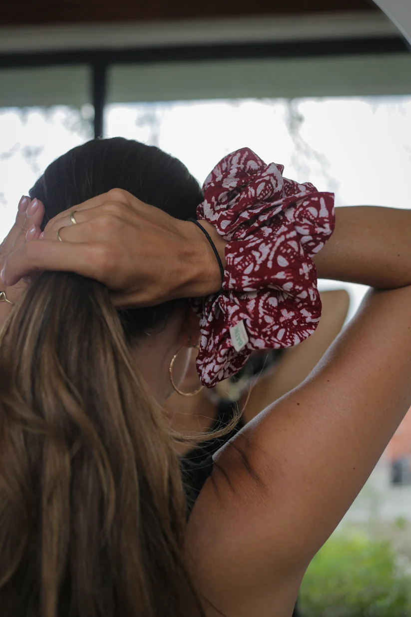 STUDIO BATIK BATIK Studio Batik Batik Scrunchie Kompas
