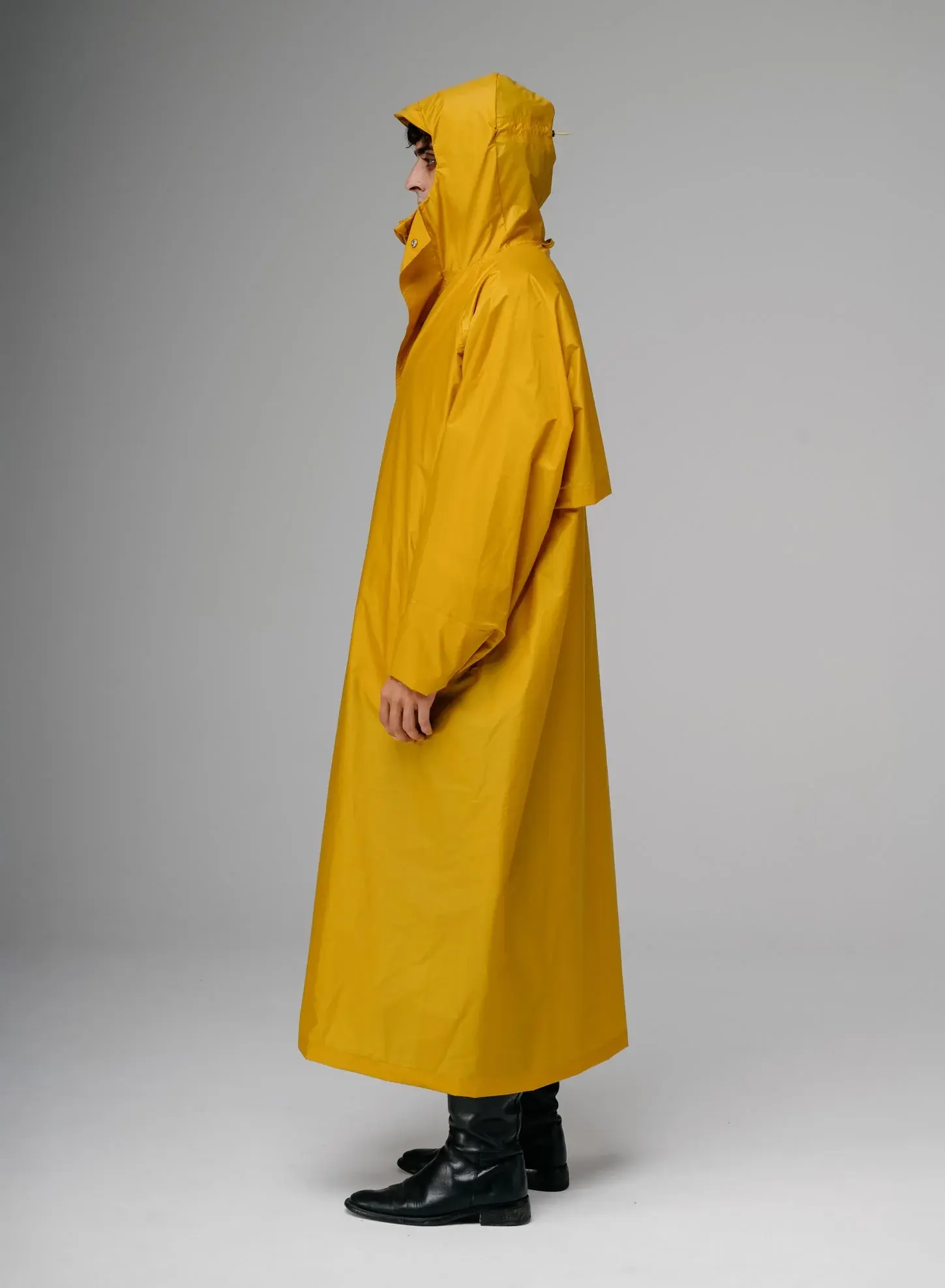Susan Bijl Susan Bijl The New Raincoat Lino