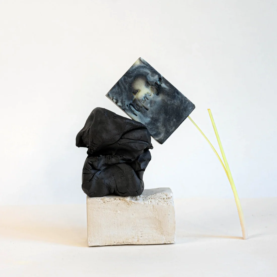 Nature Bar Nature Bar Charcoal & Aloe Vera Face & Body Soap Bar