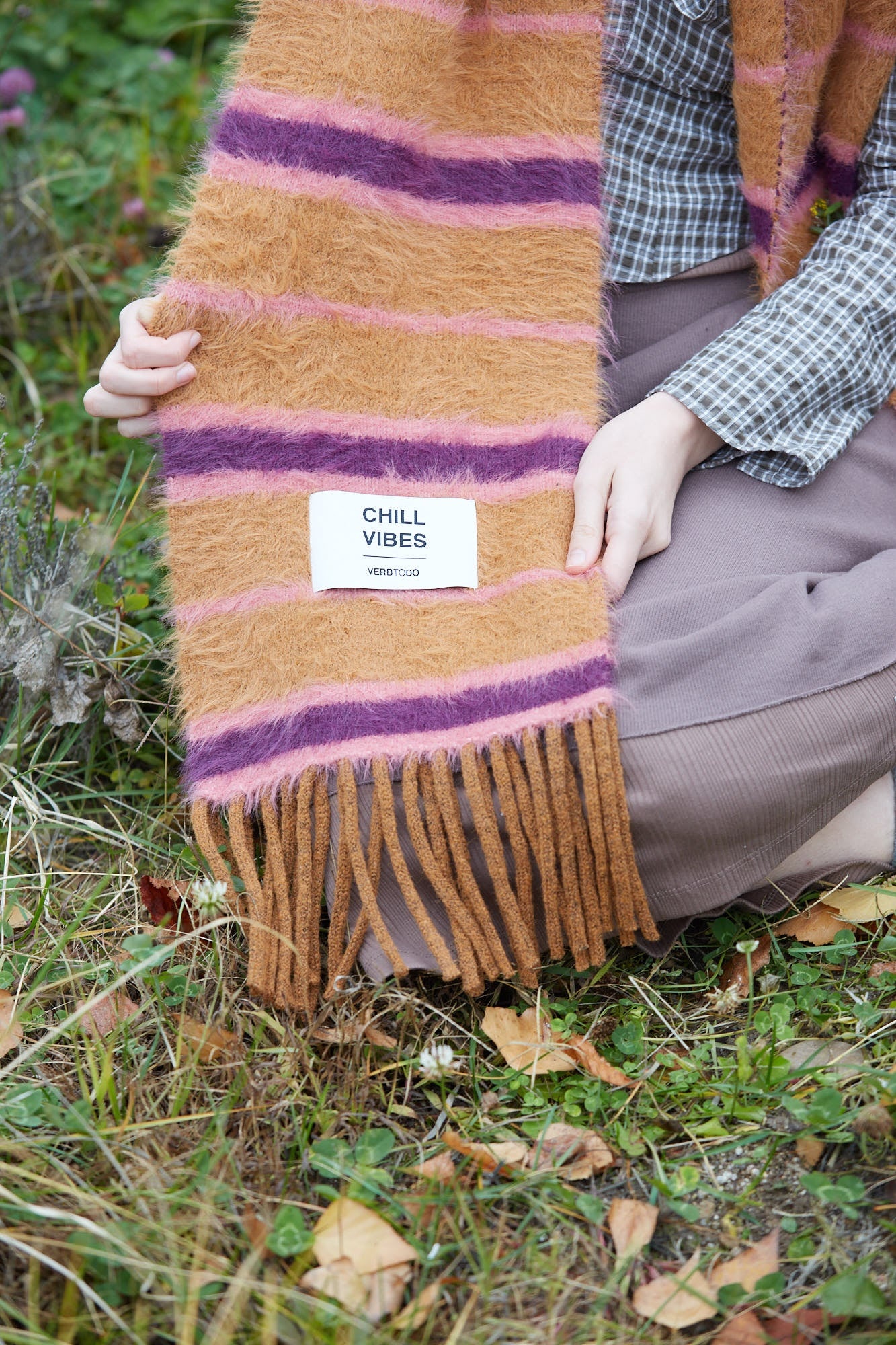 Verb To Do Verb To Do Sjaal Chill Vibes Camel & Purple