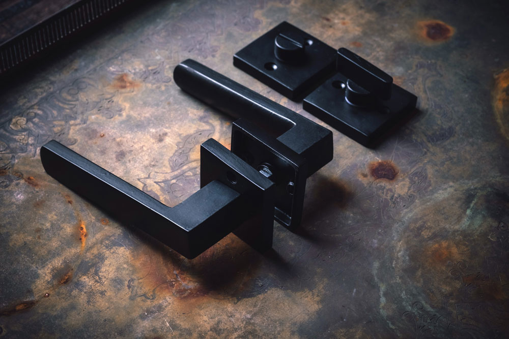 Geveerde of ongeveerde deurklink