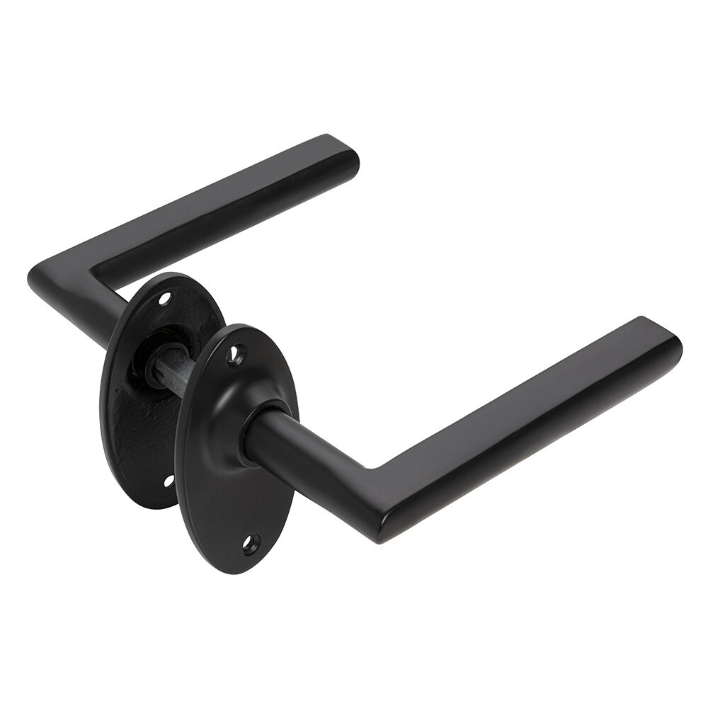 Mooi Deurbeslag Deurklink Piatto in mat zwart en ovale rozetten